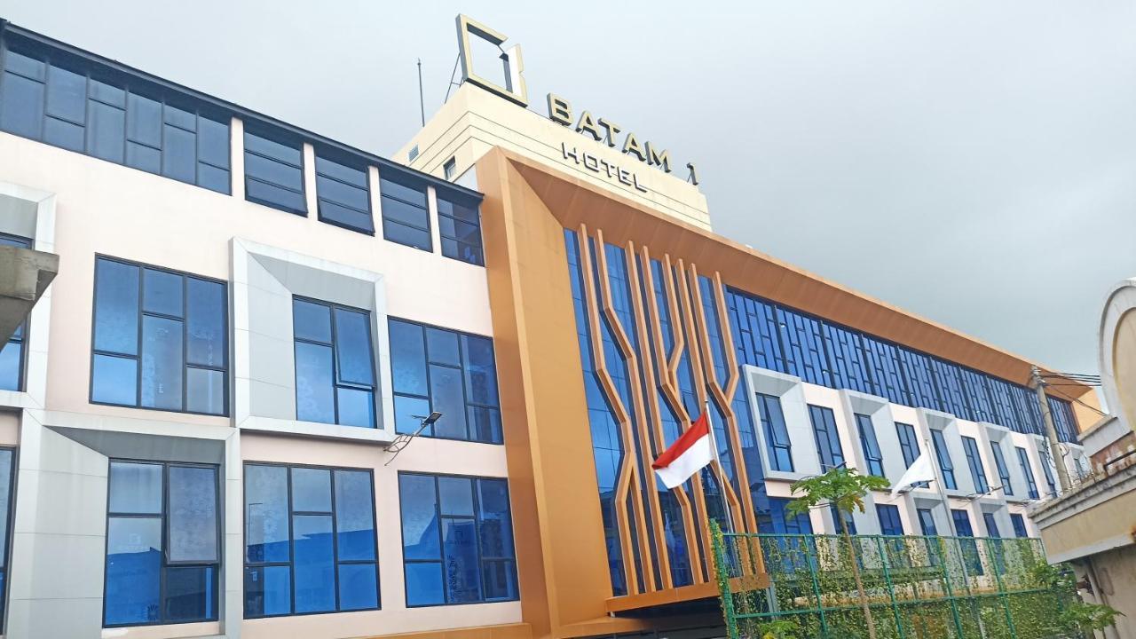 Batam 1 Hotel Наґойя Екстер'єр фото