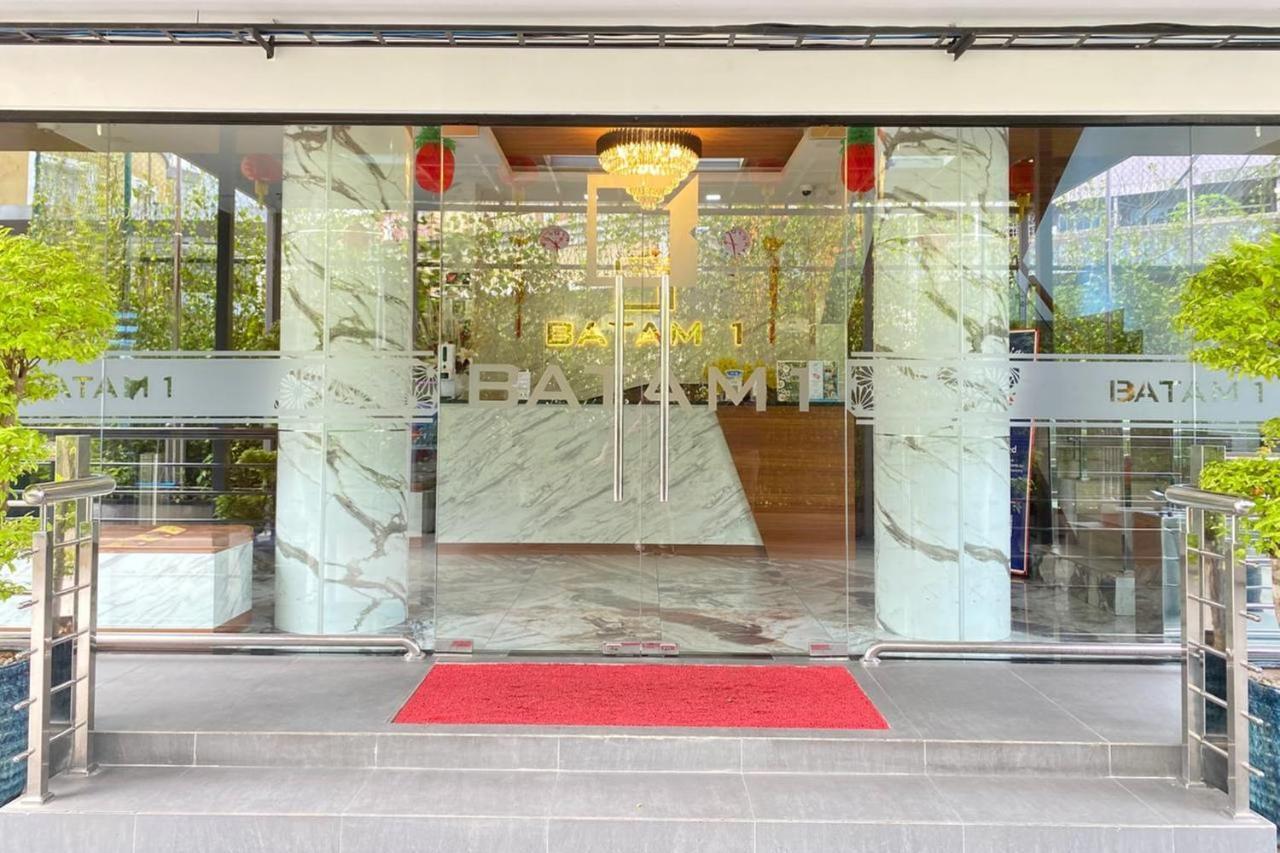 Batam 1 Hotel Наґойя Екстер'єр фото