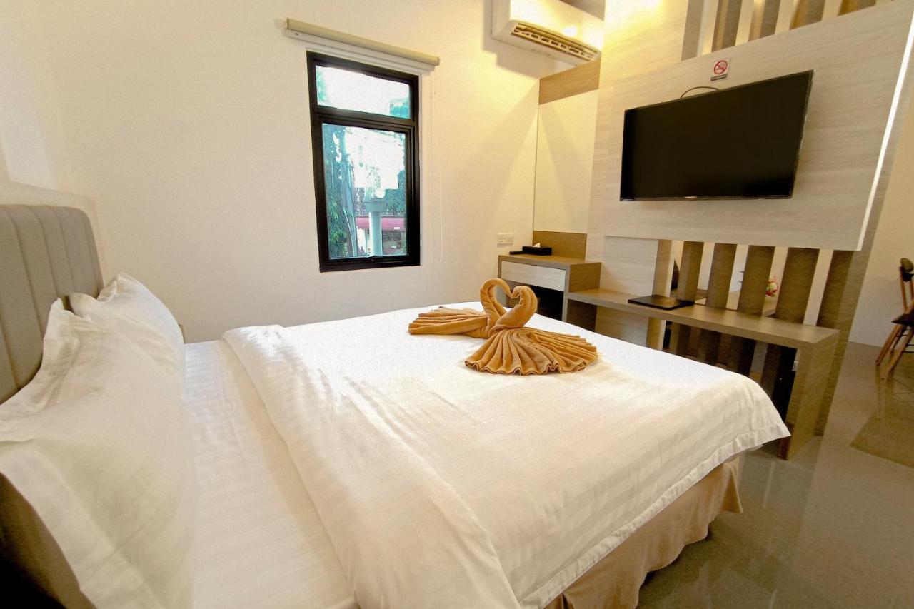 Batam 1 Hotel Наґойя Екстер'єр фото