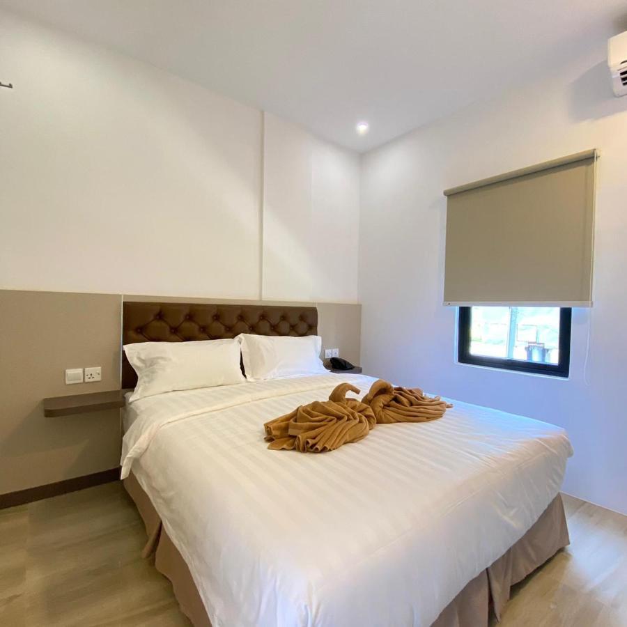 Batam 1 Hotel Наґойя Екстер'єр фото